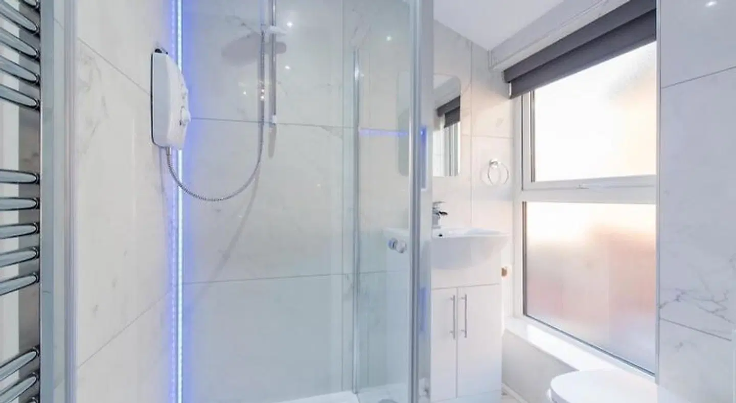 Twenty Hotel and Bar Badezimmer