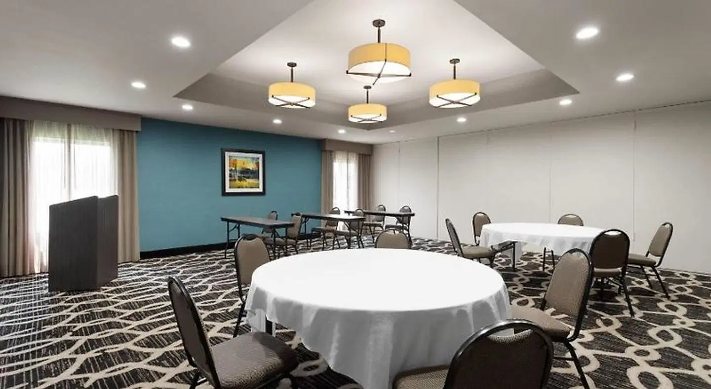 La Quinta Inn & Suites Columbus - Edinburgh Konferenz