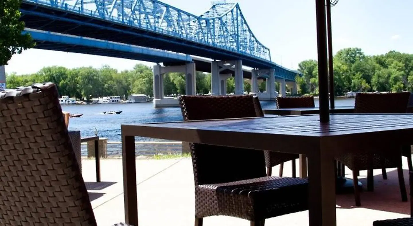 Courtyard by Marriott La Crosse Downtown/Mississippi Riverfront Terrasse