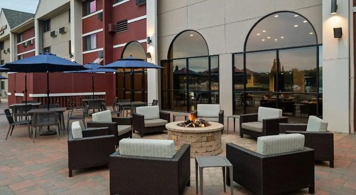 Courtyard by Marriott La Crosse Downtown/Mississippi Riverfront LOUNGE_LOBBY