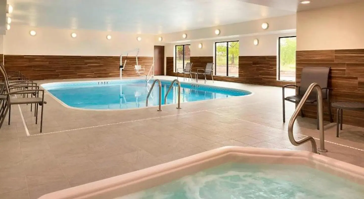 Fairfield by Marriott Inn & Suites Hartford Manchester Hallenbad