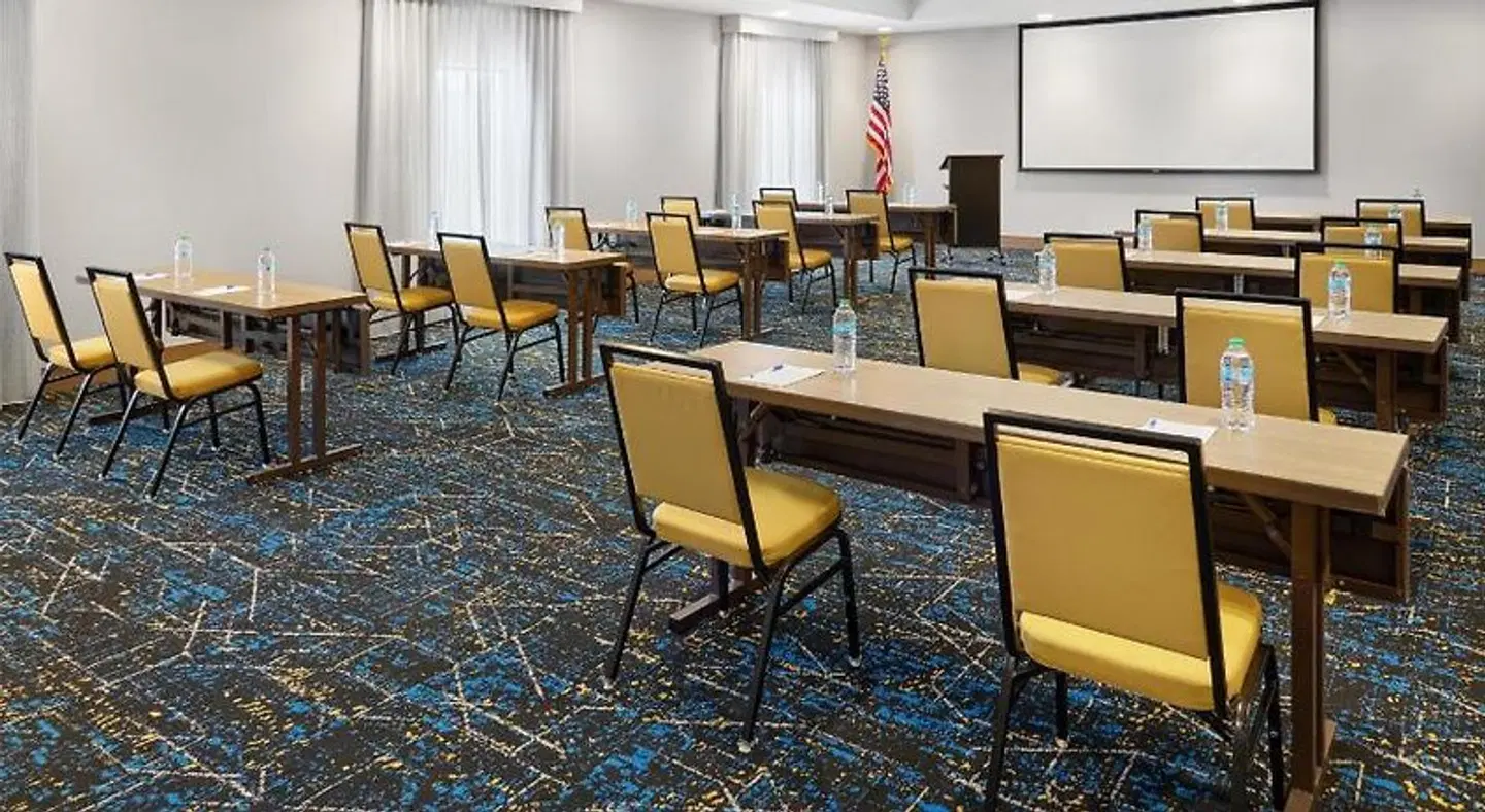 Hampton Inn & Suites Syracuse North Airport Area Konferenz