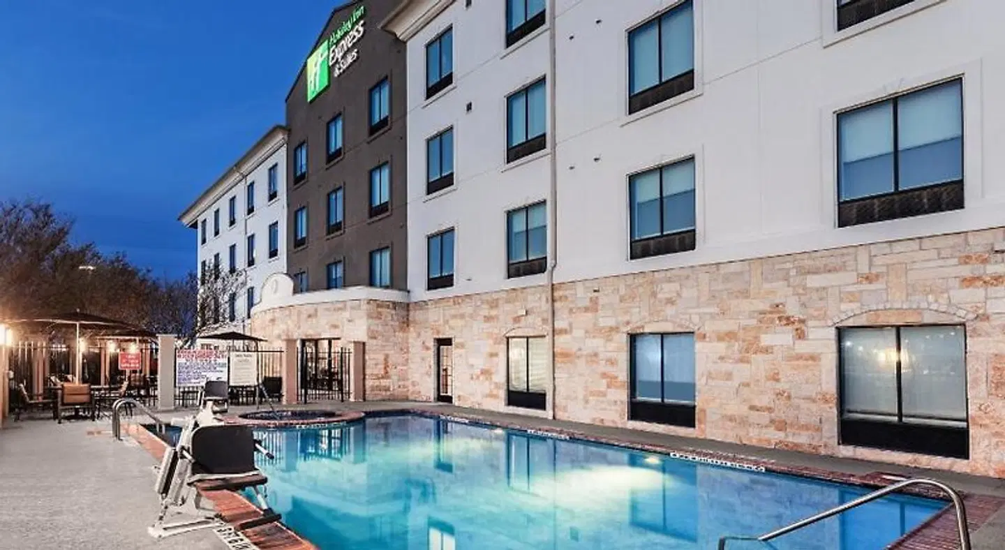 Holiday Inn Express & Suites Del Rio by IHG EXTERIOR