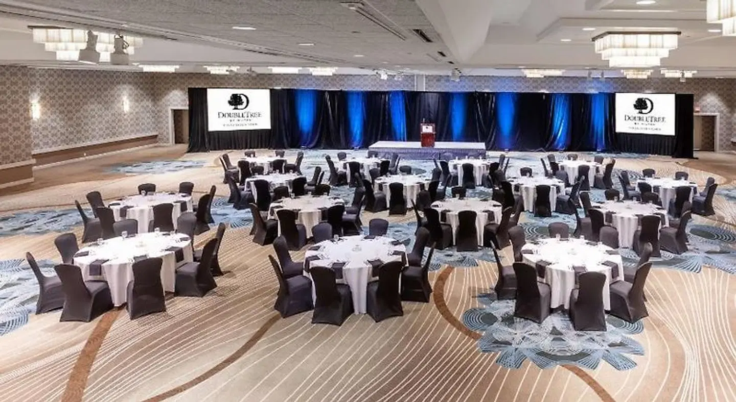 DoubleTree by Hilton Tulsa Downtown Restaurant