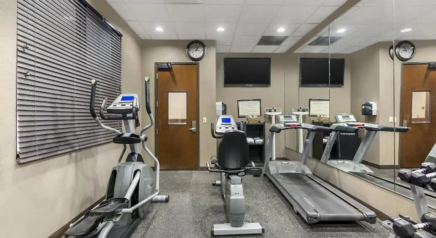 Best Western Plus Williston Hotel & Suites SPORTS_AND_LEISURE