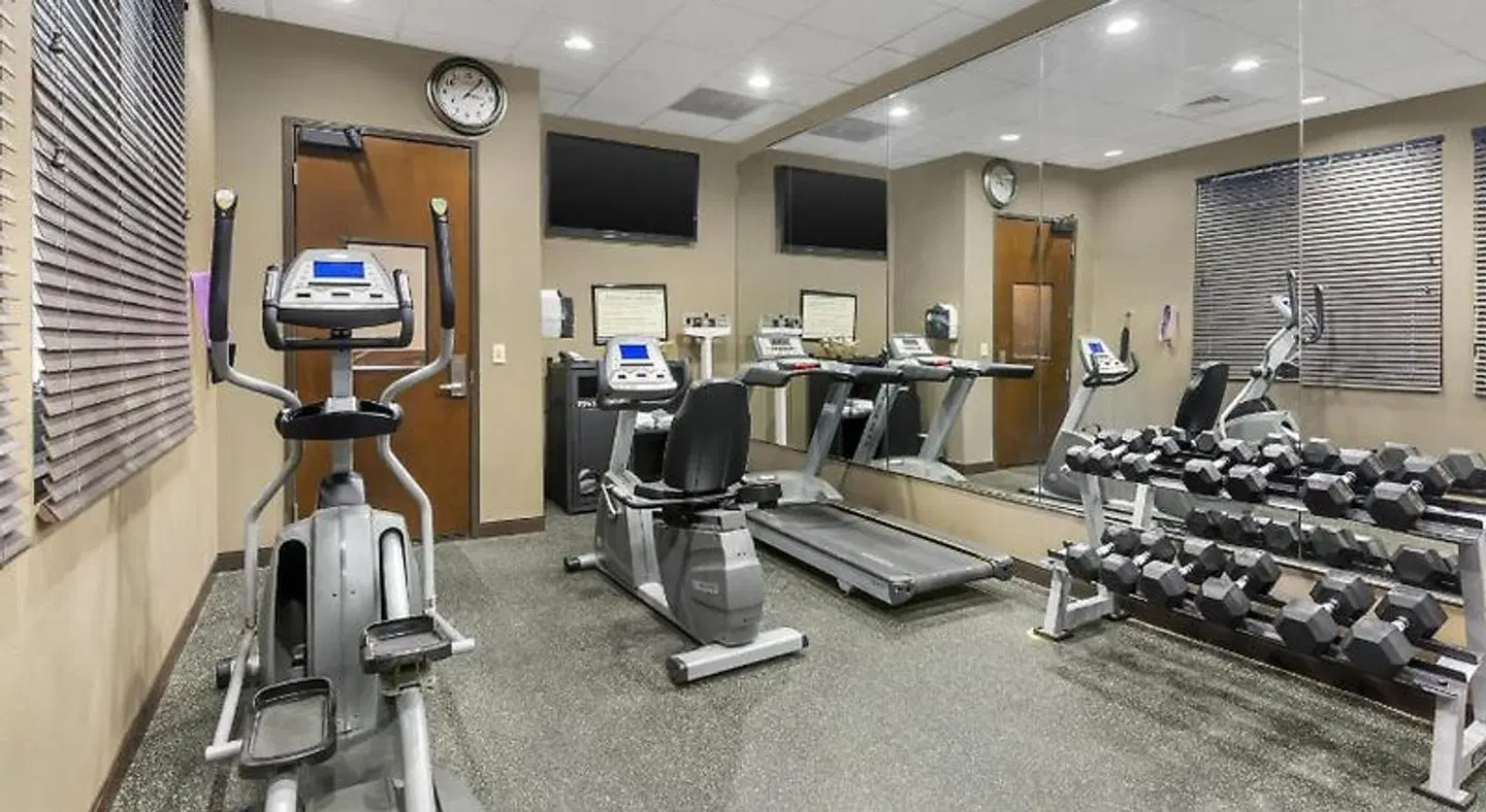 Best Western Plus Williston Hotel & Suites SPORTS_AND_LEISURE