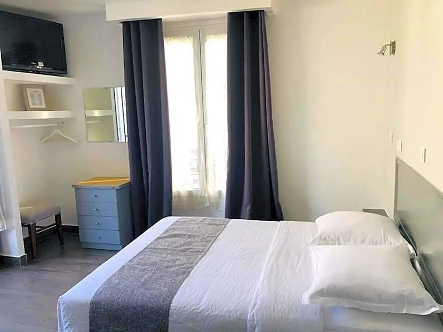 Hôtel Clauzel ROOM_EXAMPLE