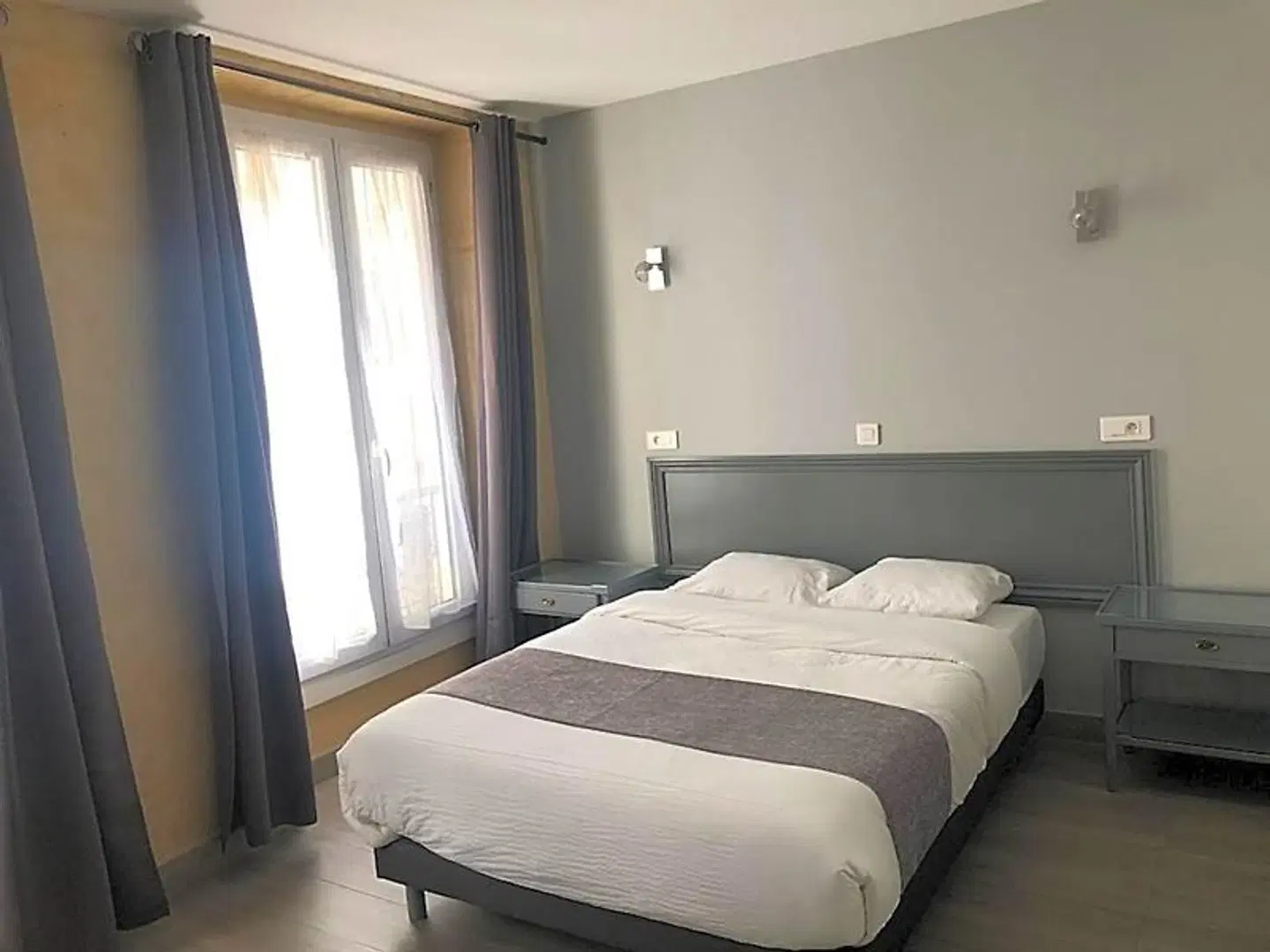 Hôtel Clauzel ROOM_EXAMPLE