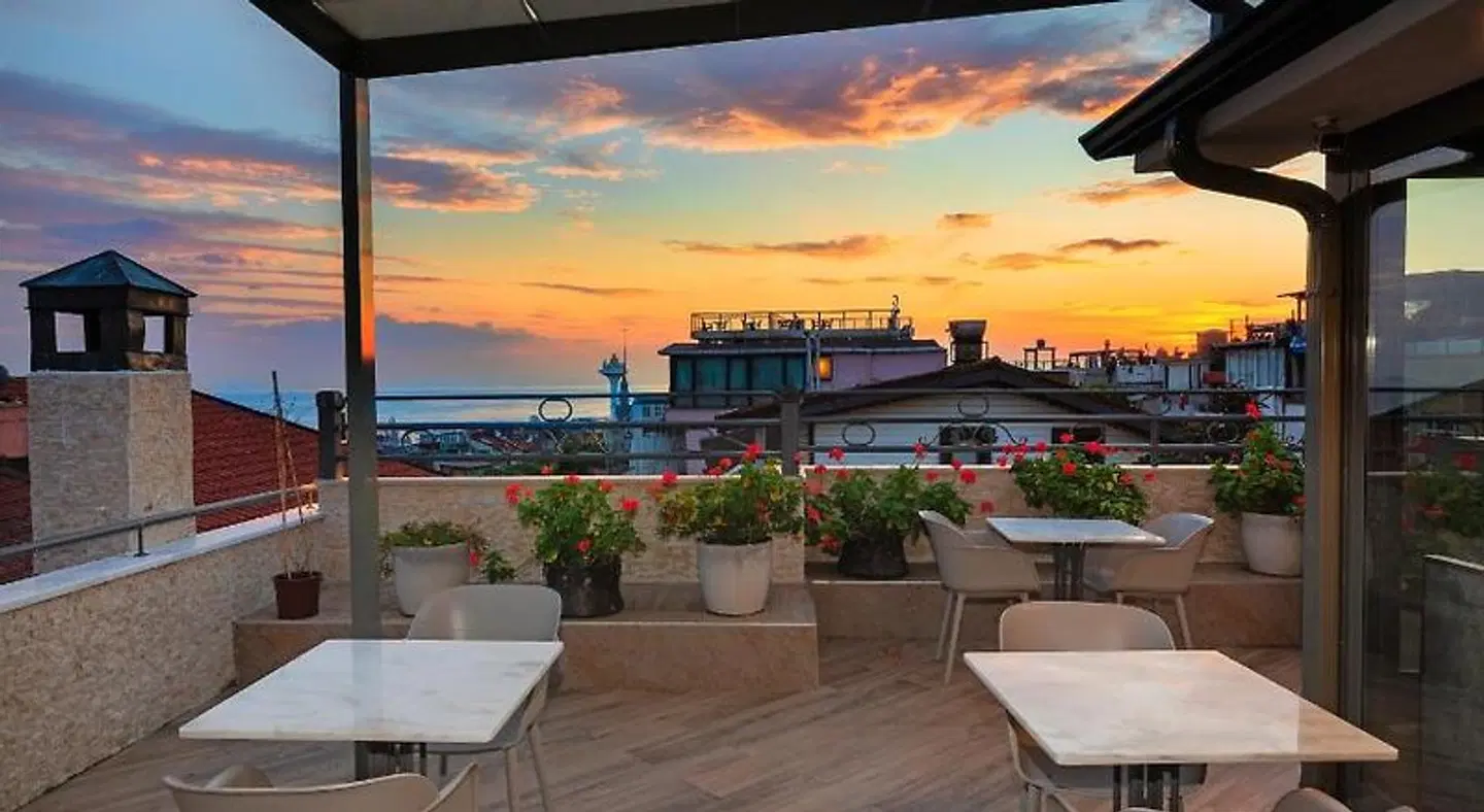 Azade Premier Terrasse