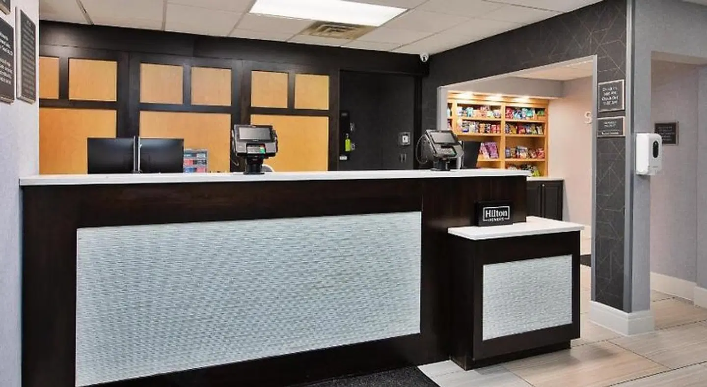 Homewood Suites by Hilton Sioux Falls Bar