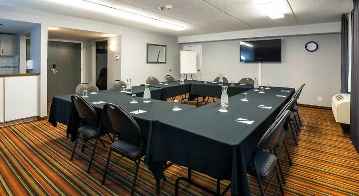 Comfort Hotel & Suites Konferenz