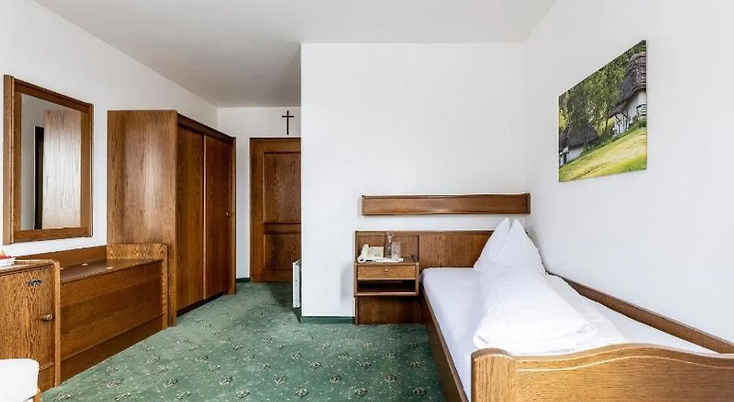 Krutzler ROOM_EXAMPLE