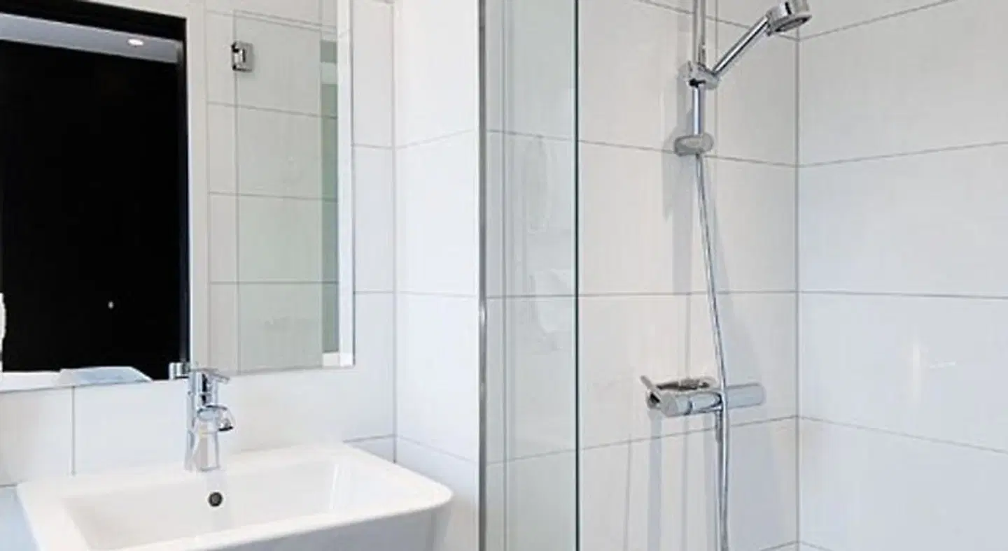 NOVI Resort Visby Badezimmer