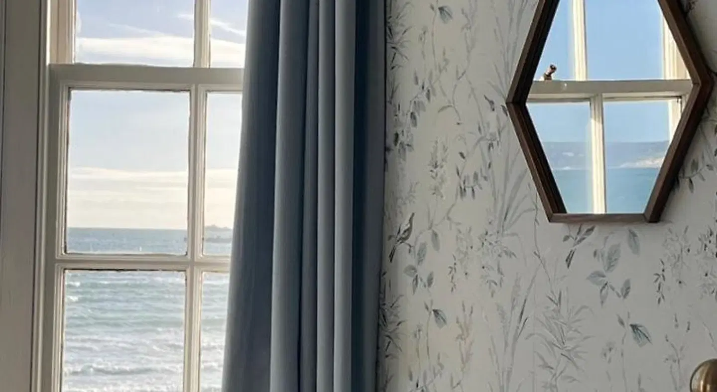 Whitecliff Guesthouse Hallenbad