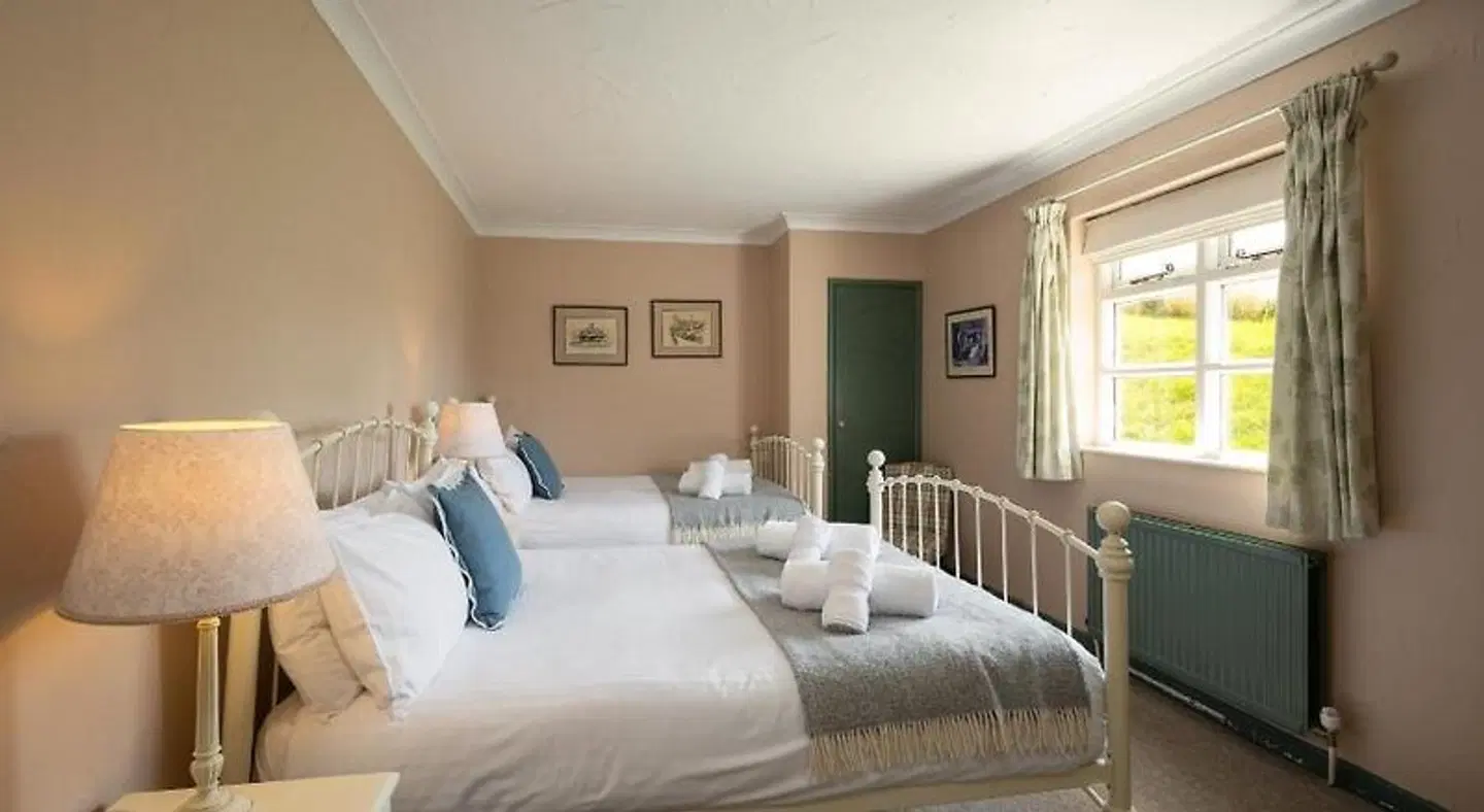 Blue Ball Inn ROOM_EXAMPLE