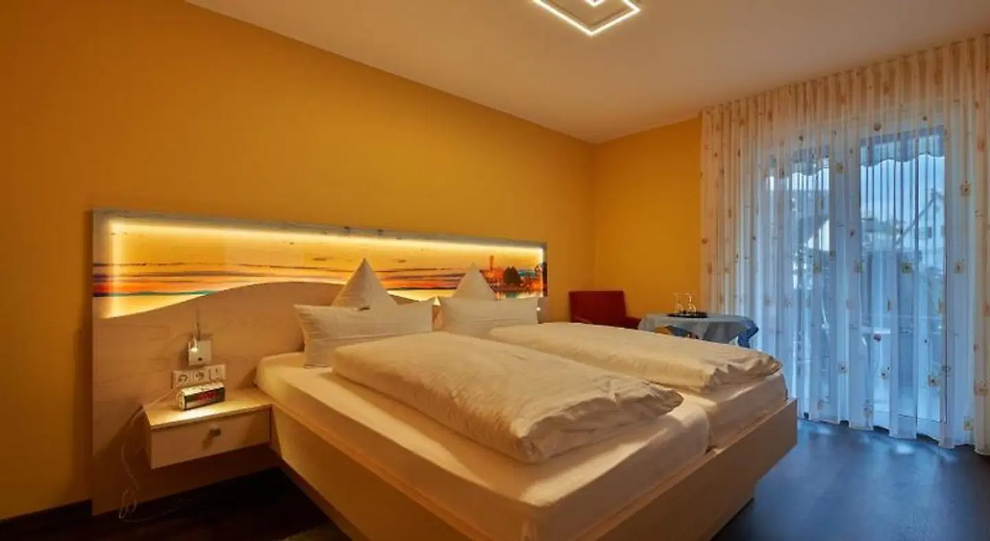 Meschenmoser ROOM_EXAMPLE