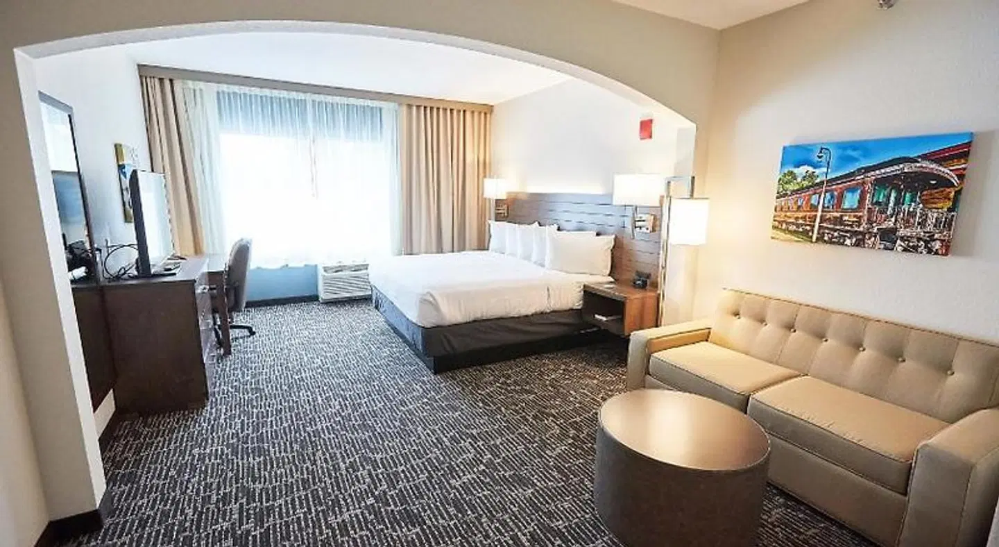 Gundersen Hotel & Suites ROOM_EXAMPLE