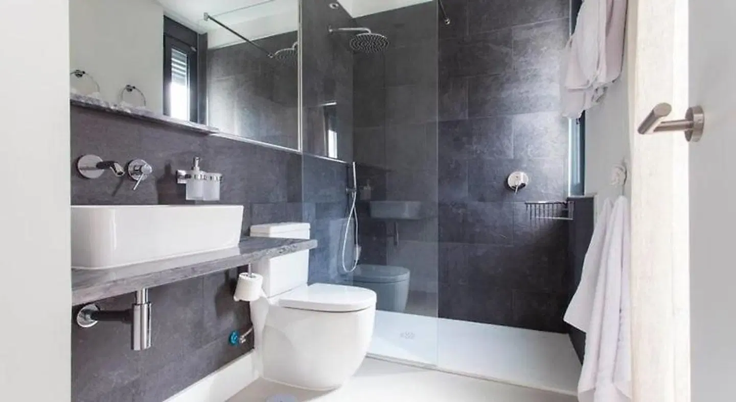 Apartamentos San Bernardo Badezimmer