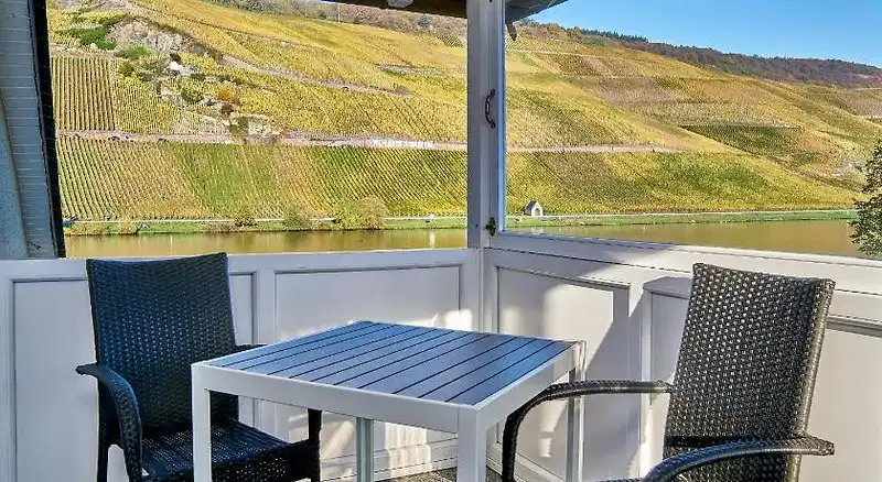 Moselhotel Sonnenuhr – Hotelfoto