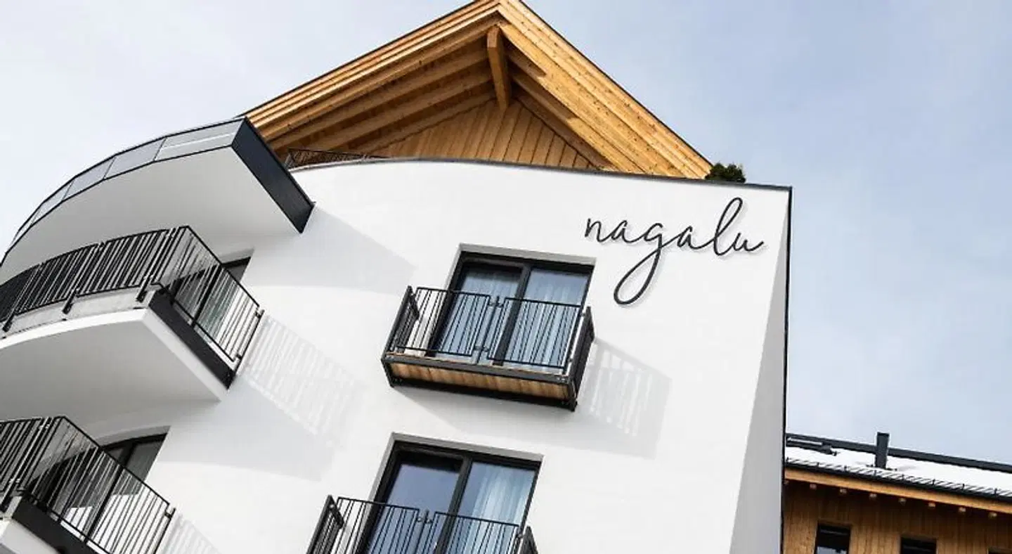 Nagalu Hotel Garni OUTDOOR_POOL