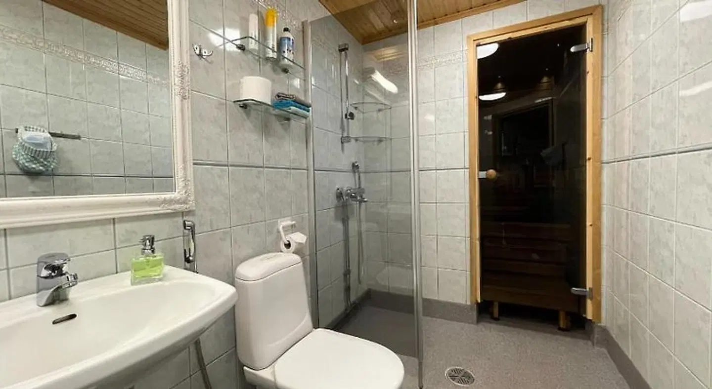 Napapiirin Järvilomat Badezimmer