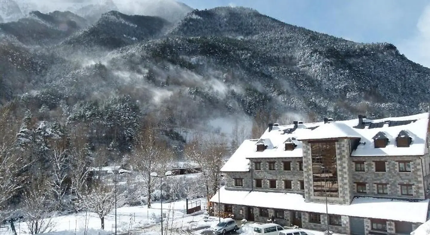 Hotel Camping Bielsa EXTERIOR