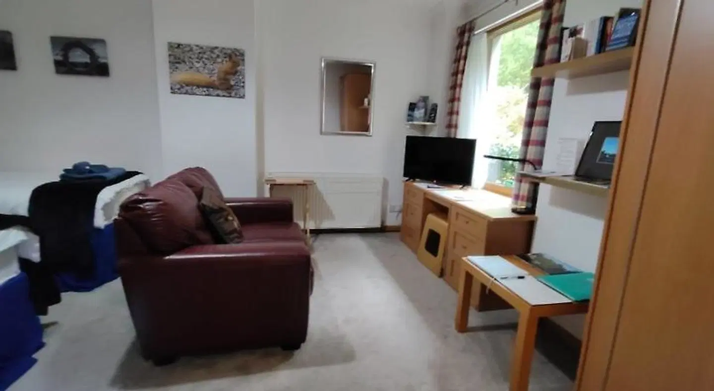 Lann Dearg Studios ROOM_EXAMPLE
