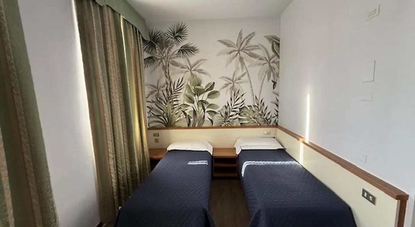 City ROOM_EXAMPLE