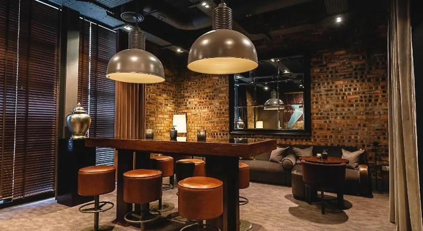 Dakota Eurocentral Bar