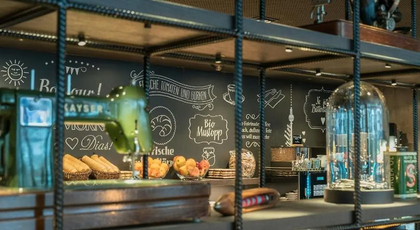 Motel One Berlin-Alexanderplatz Bar