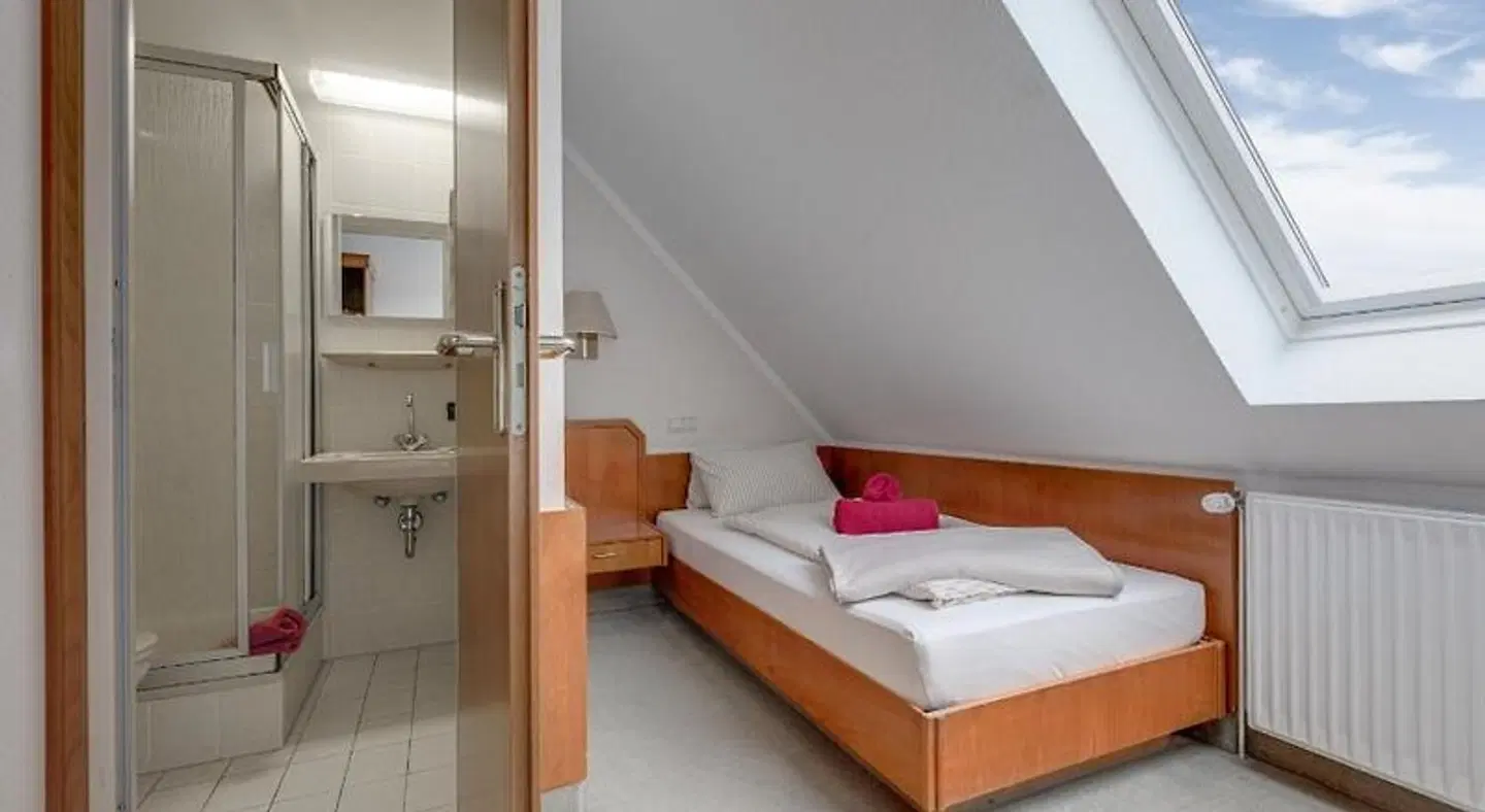 Schomacker ROOM_EXAMPLE