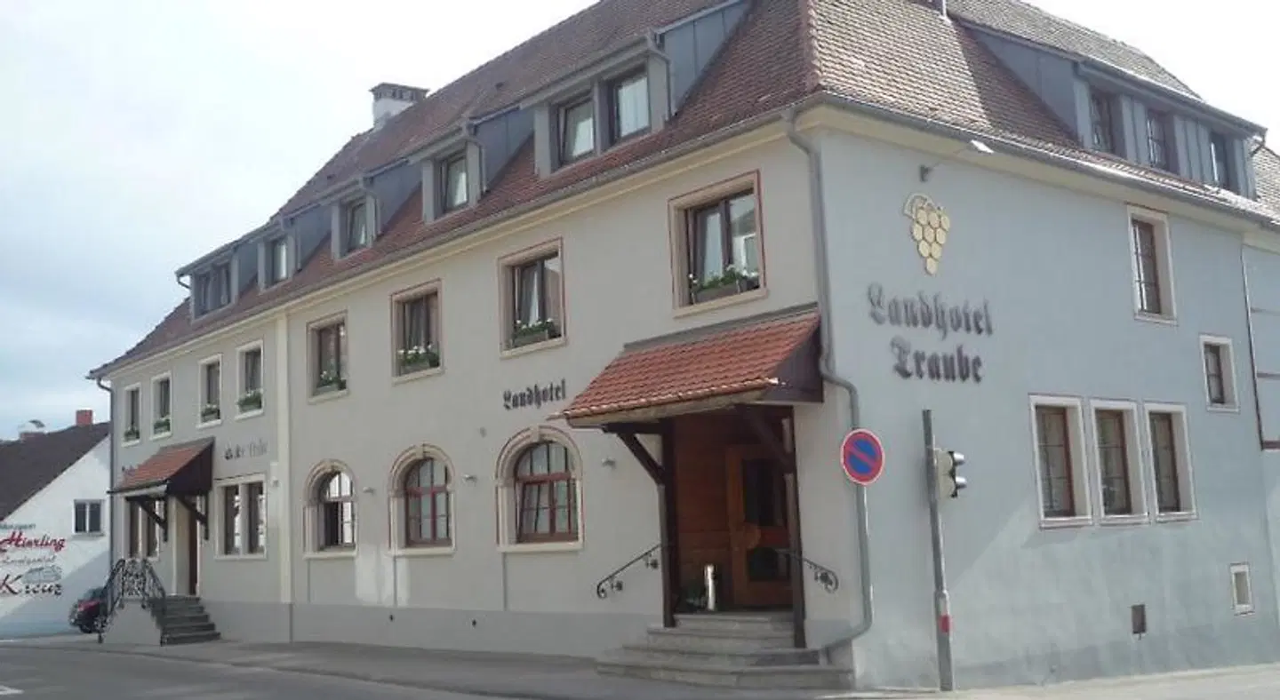 Traube EXTERIOR