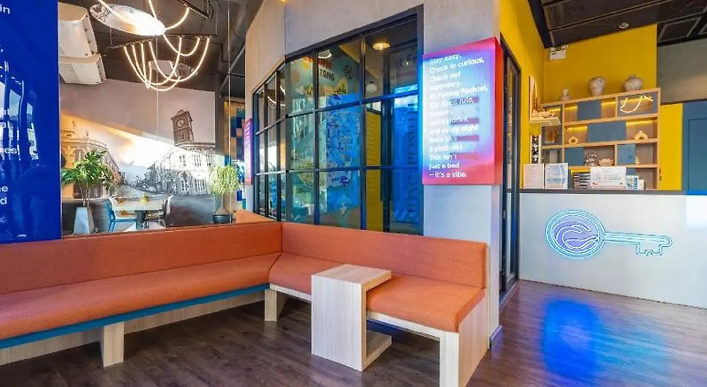 Patong Poshtel - Adults Only LOUNGE_LOBBY