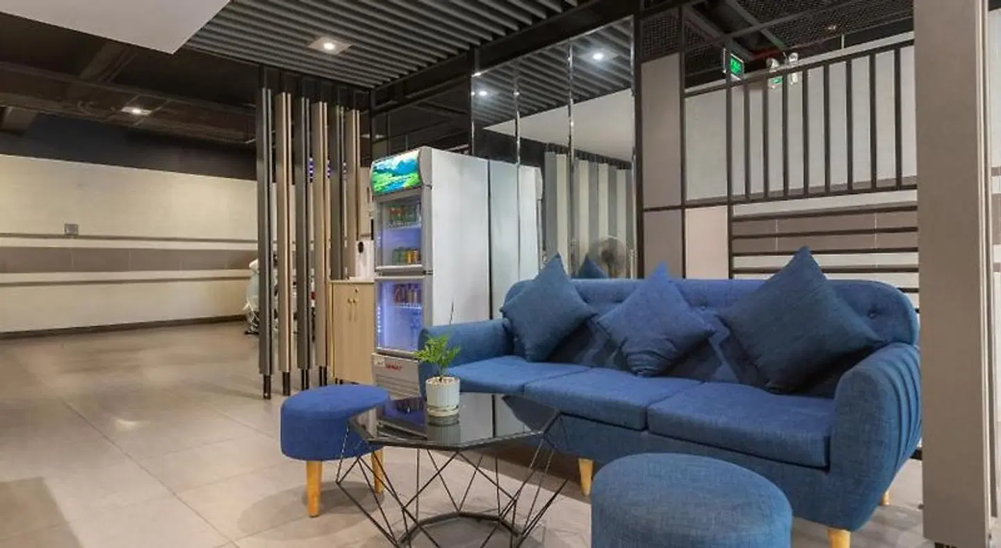Bin Bin Hotel 7 - Near TON DUC THANG University LOUNGE_LOBBY