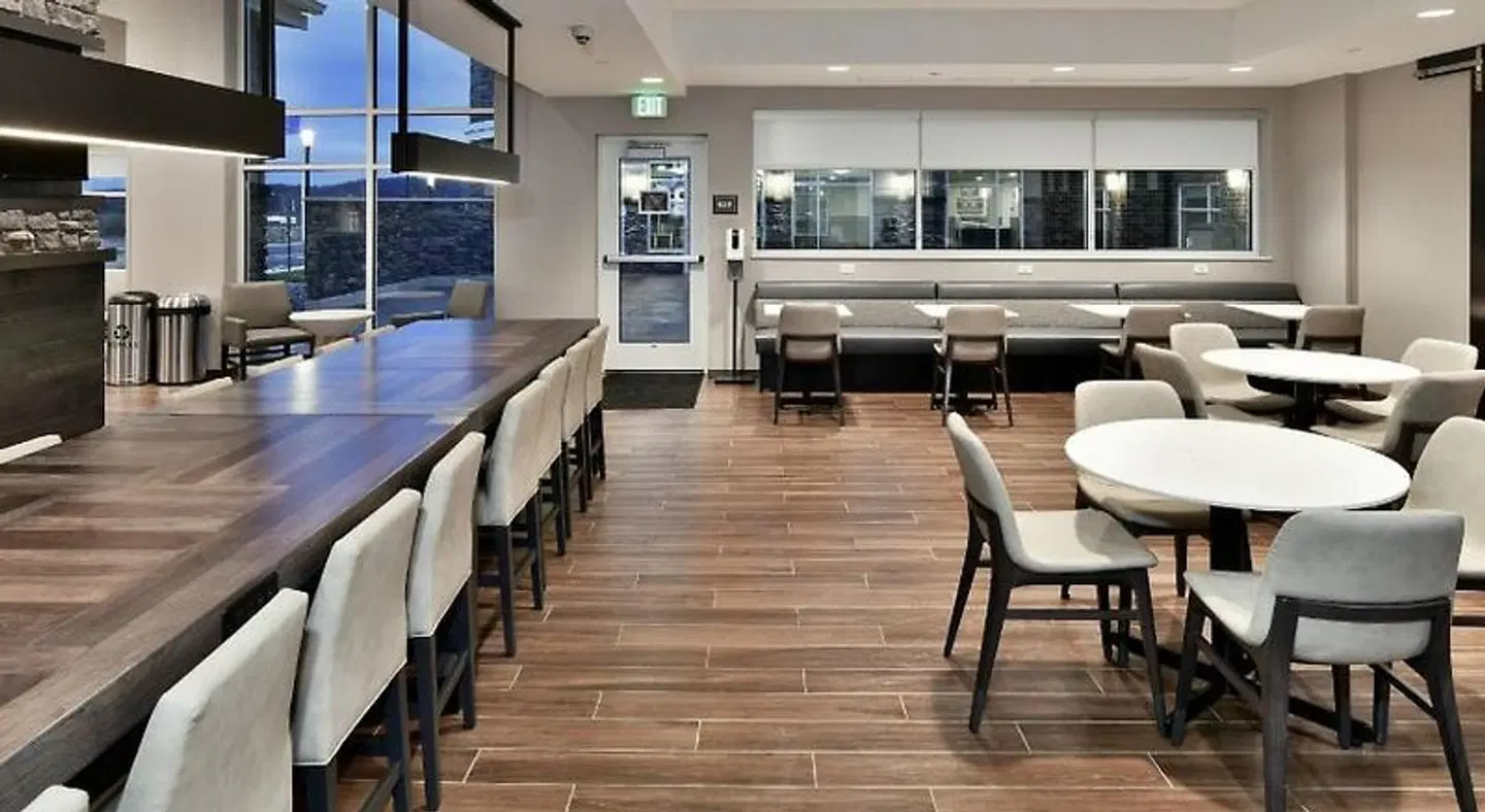 Residence Inn by Marriott Eau Claire Bar