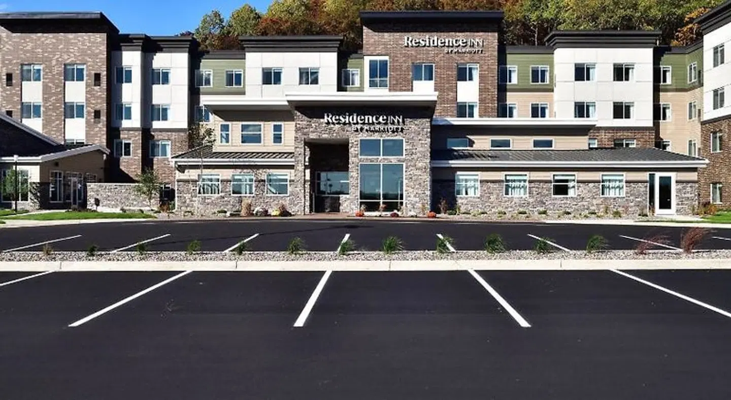 Residence Inn by Marriott Eau Claire EXTERIOR