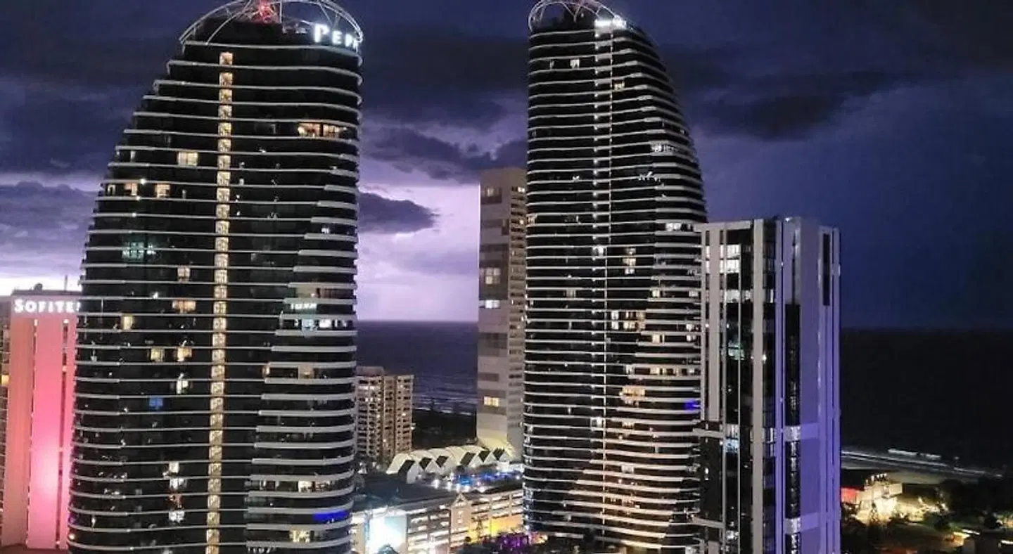 Avani Broadbeach Residences EXTERIOR