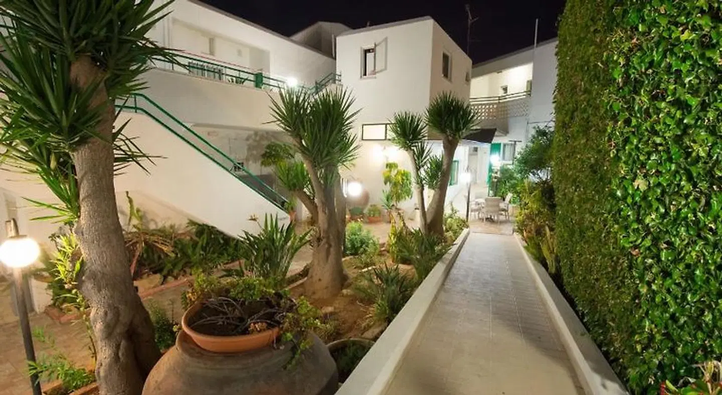 Eligonia Hotel Apartments EXTERIOR