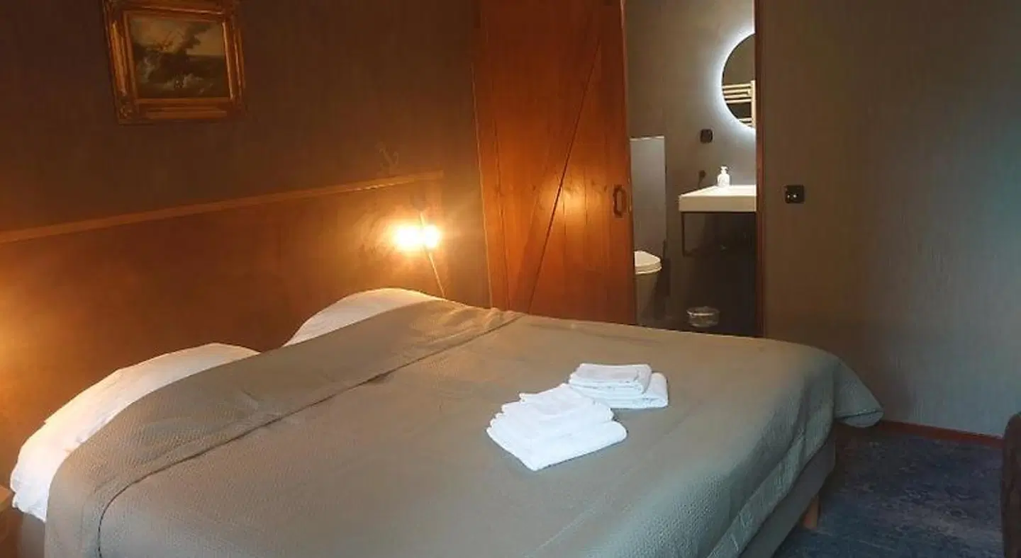 De Cyprian ROOM_EXAMPLE