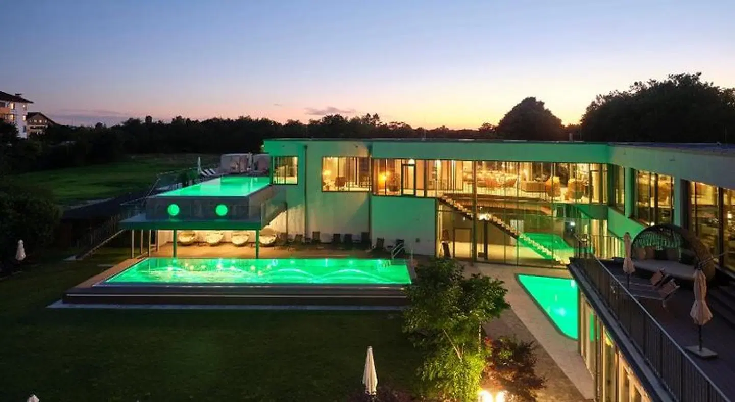 Holzapfel OUTDOOR_POOL