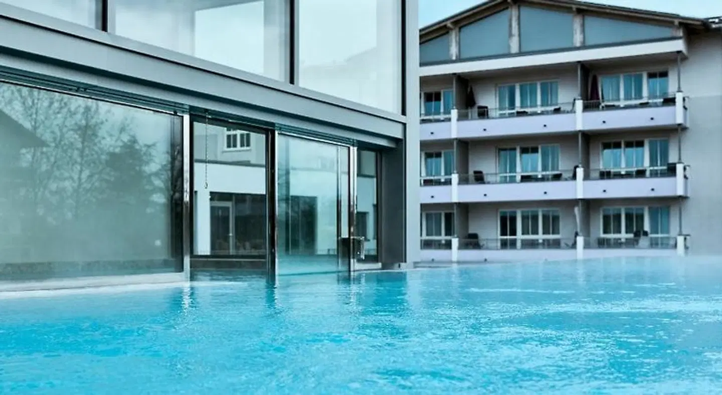 Holzapfel OUTDOOR_POOL