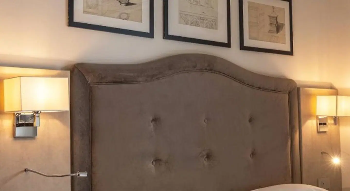 Embassy ROOM_EXAMPLE