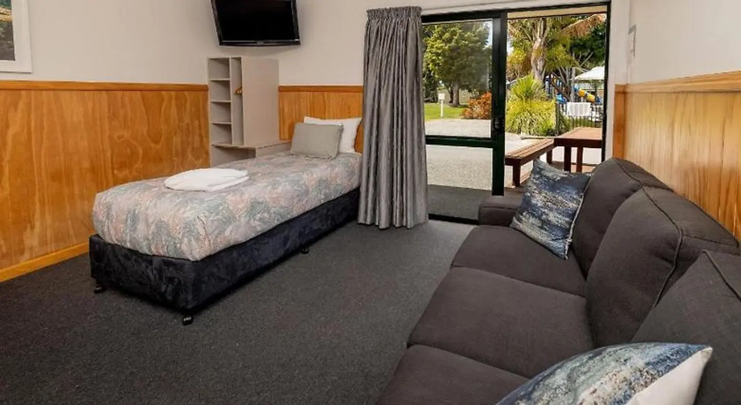 Motueka TOP 10 Holiday Park ROOM_EXAMPLE