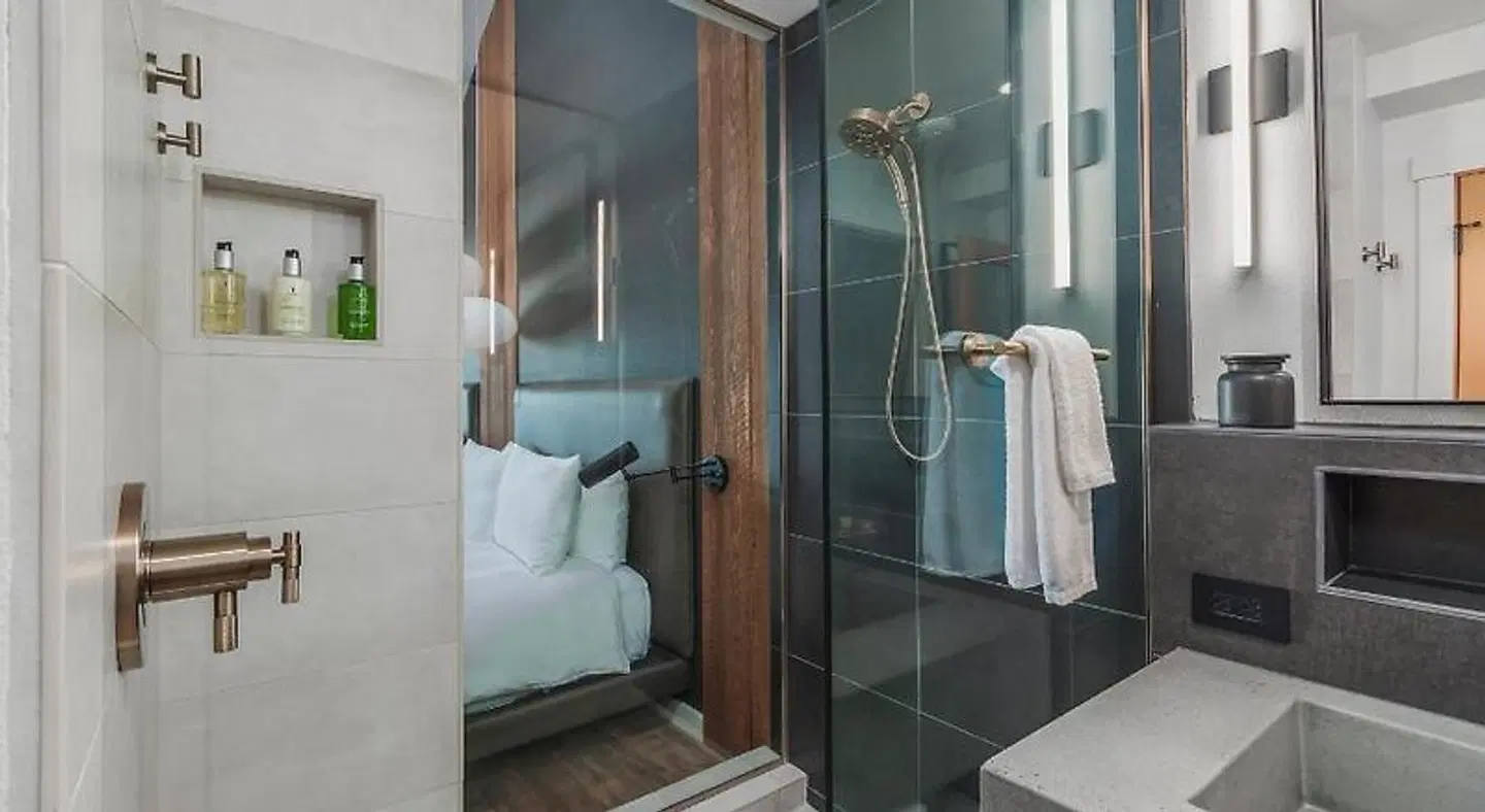 Headlands Coastal Lodge & Spa Badezimmer