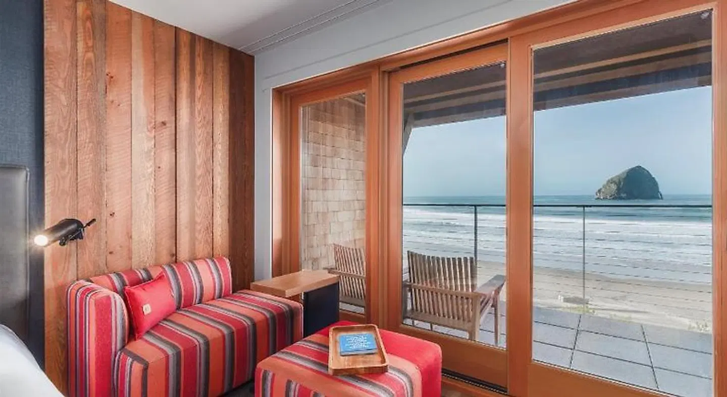 Headlands Coastal Lodge & Spa ROOM_EXAMPLE