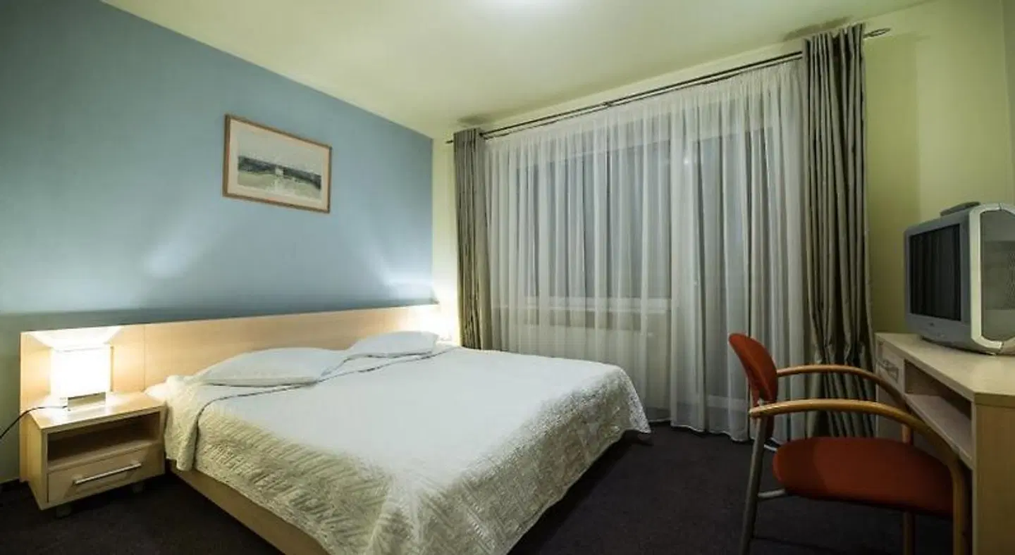 Audenis ROOM_EXAMPLE