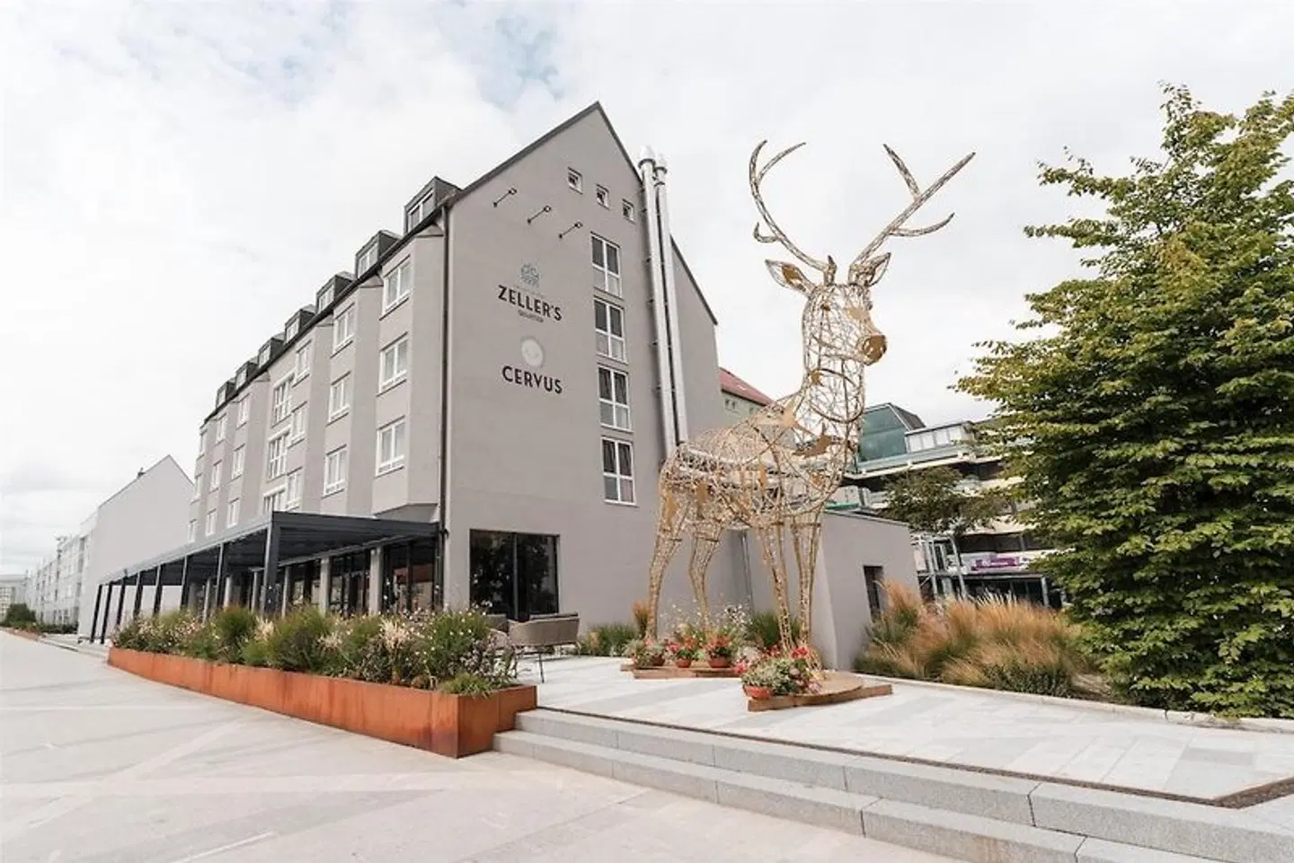 Zeller EXTERIOR