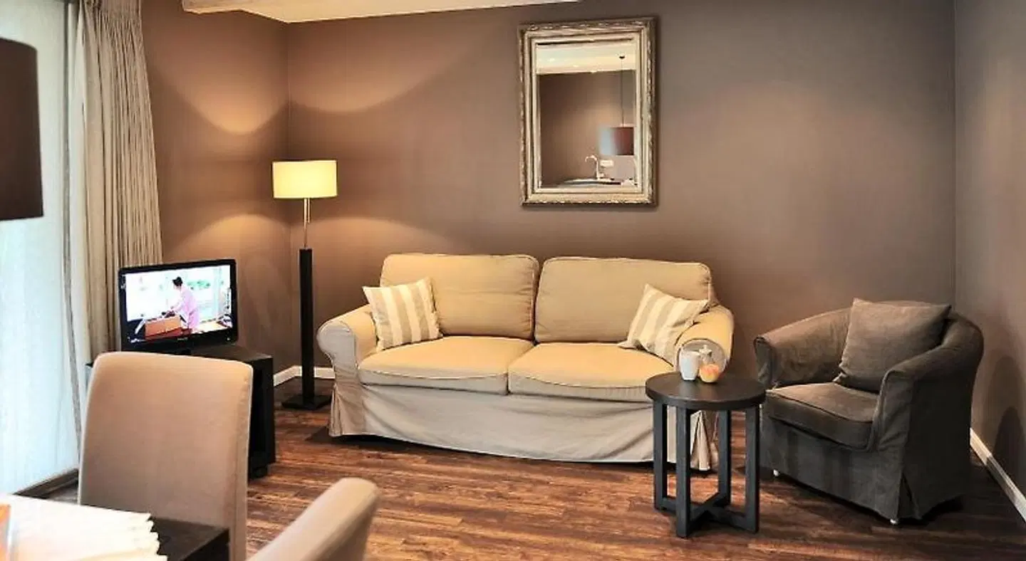 Zur Kastanie LOUNGE_LOBBY
