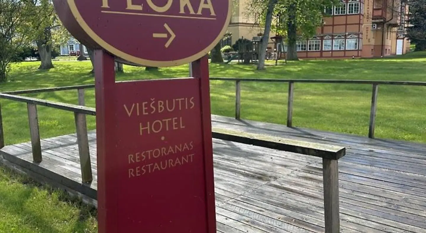 Flora EXTERIOR