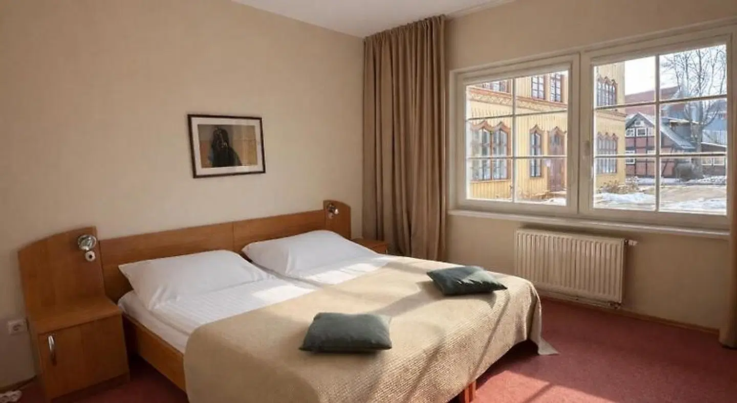 Flora ROOM_EXAMPLE